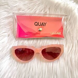 🆕 QUAY Mad Cute Pink Peach Cateye Sunnies